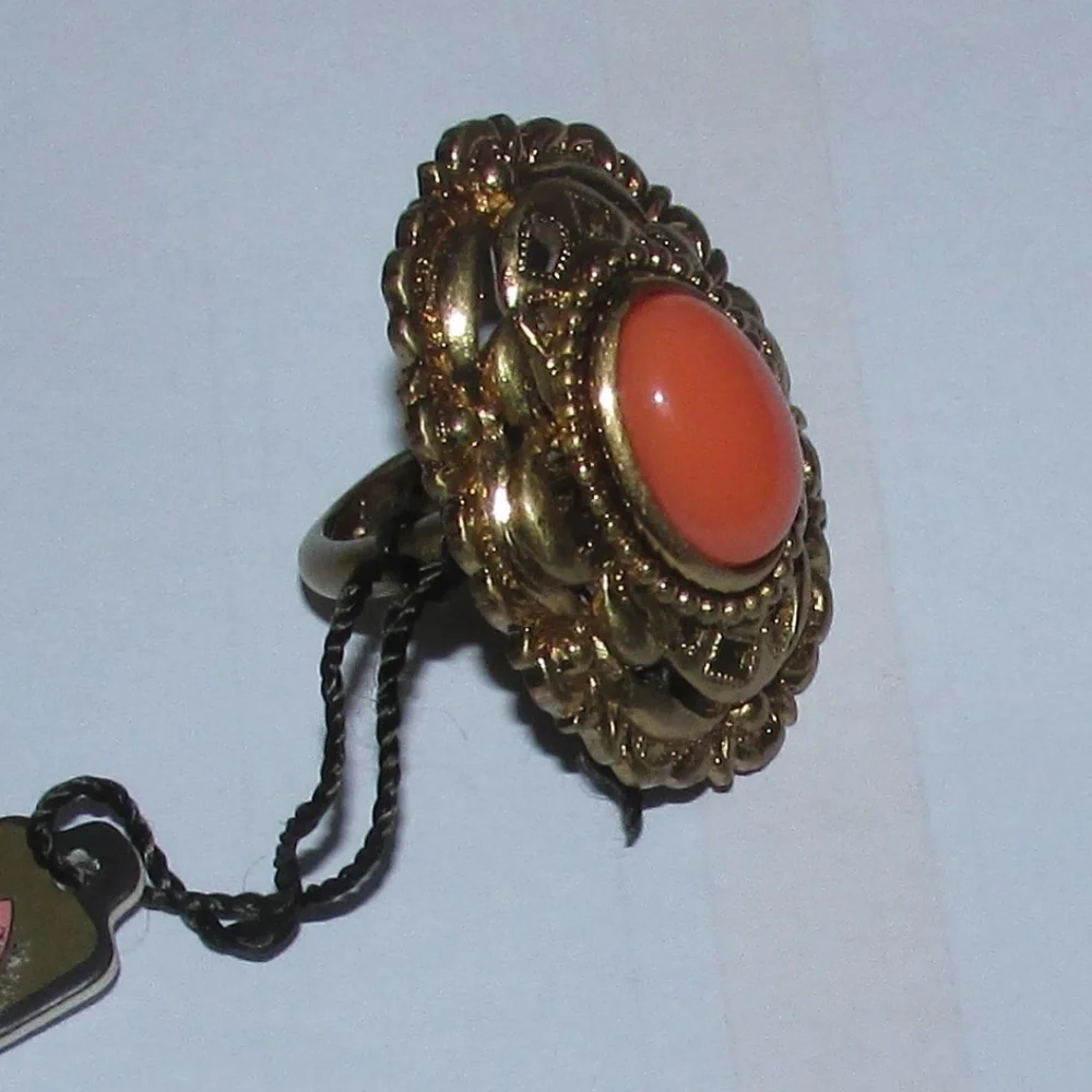 Juicy Couture vintage style cocktail ring NWT Sz 7 - Picture 2 of 8